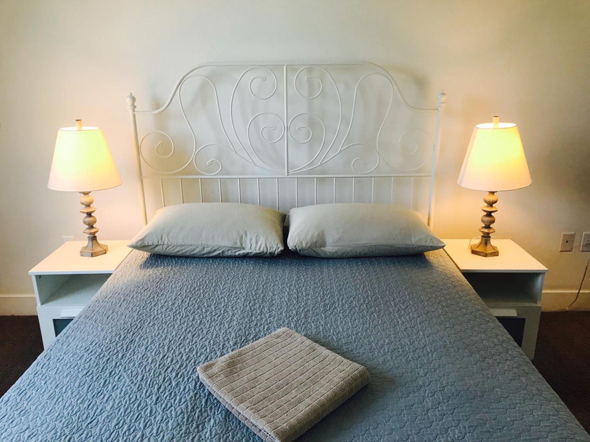 Homestay Western And Santa Monica Los Angeles